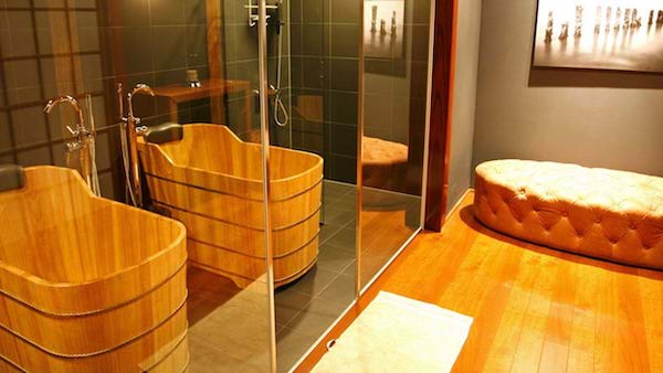 Hakuba Mountain Lodge bath