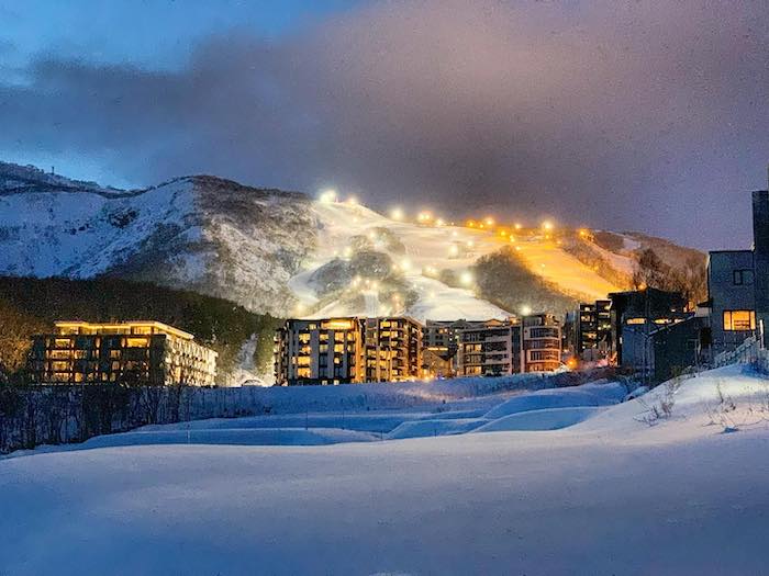 Grand Hirafu Night skiing Niseko