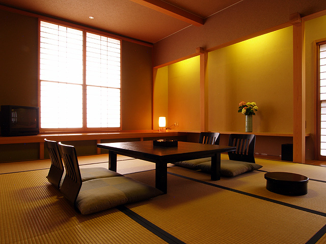 Traditional Japanese room at Hakuba Hotel Taigakukan